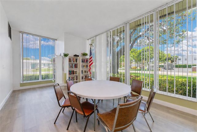 2631 W Golf Boulevard, Pompano Beach, FL 33064