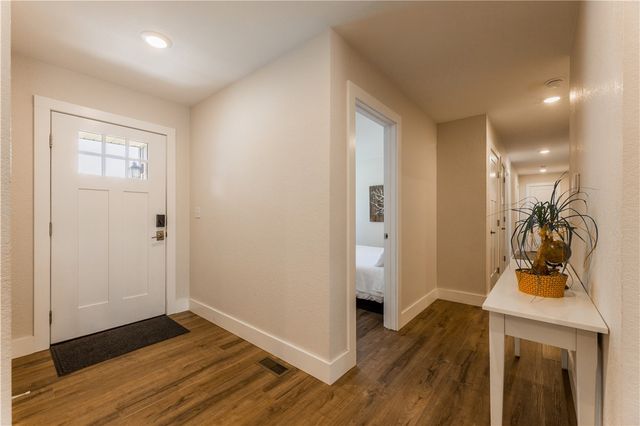 1102 NW 7th Street, Bentonville, AR 72712