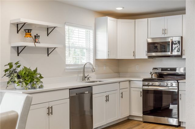 1102 NW 7th Street, Bentonville, AR 72712