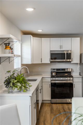 1102 NW 7th Street, Bentonville, AR 72712
