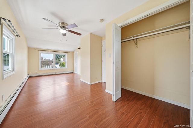 20 Needle Lane, Levittown, NY 11756