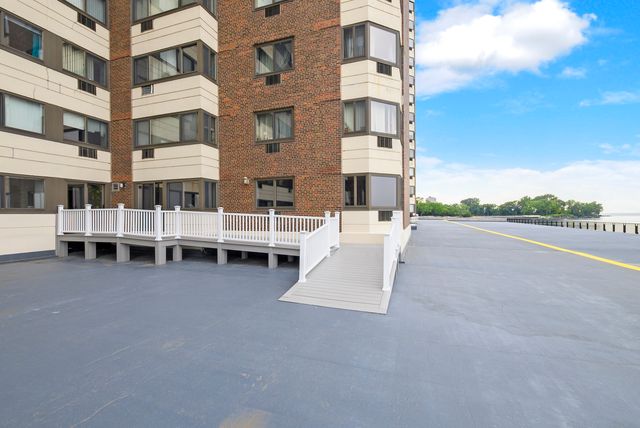 7337 S South Shore Drive 529, Chicago, IL 60649