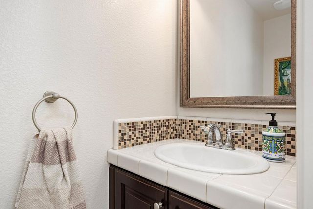 2472 Antlers Way, San Marcos, CA 92078