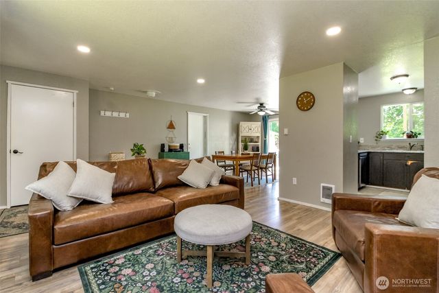 9518 134th Street Court NW, Gig Harbor, WA 98329