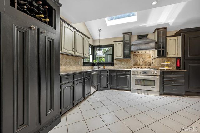 164 Crestmont Circle, Wildwood, MO 63040