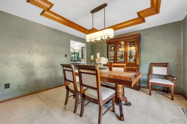 164 Crestmont Circle, Wildwood, MO 63040
