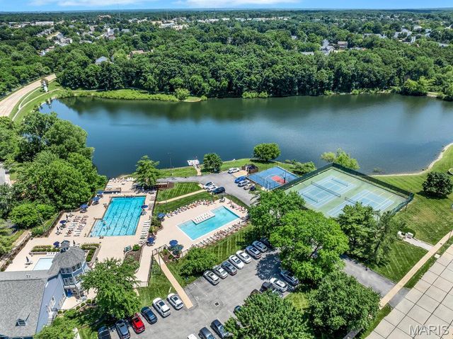 164 Crestmont Circle, Wildwood, MO 63040