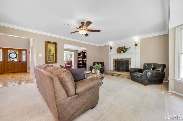 164 Crestmont Circle, Wildwood, MO 63040