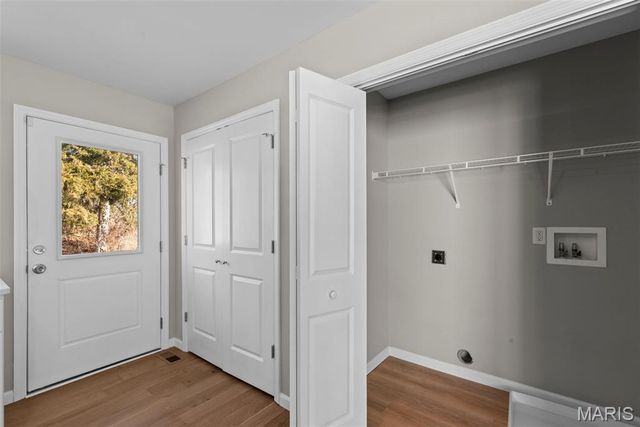 309 E Arlee Avenue, St Louis, MO 63125