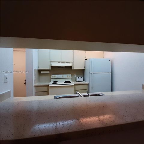 8160 Geneva Way 316, Miami, FL 33166