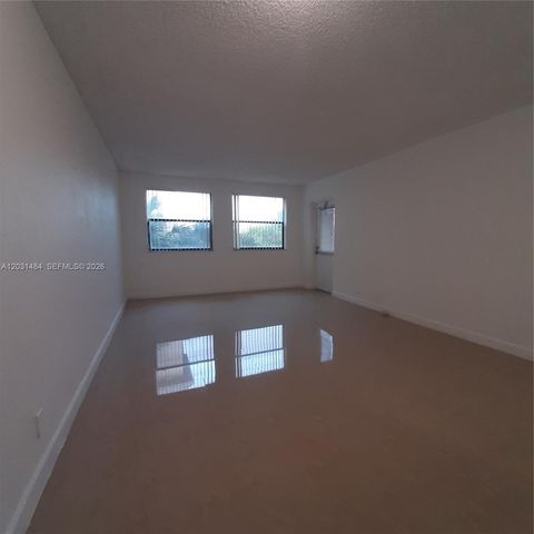 8160 Geneva Way 316, Miami, FL 33166