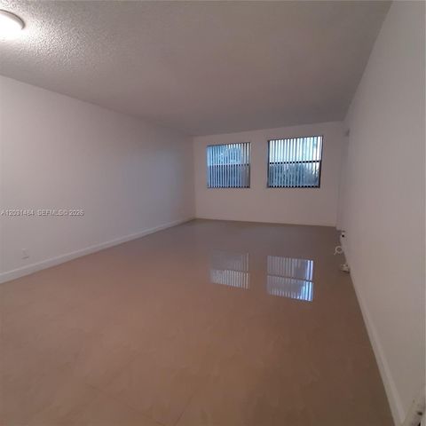 8160 Geneva Way 316, Miami, FL 33166