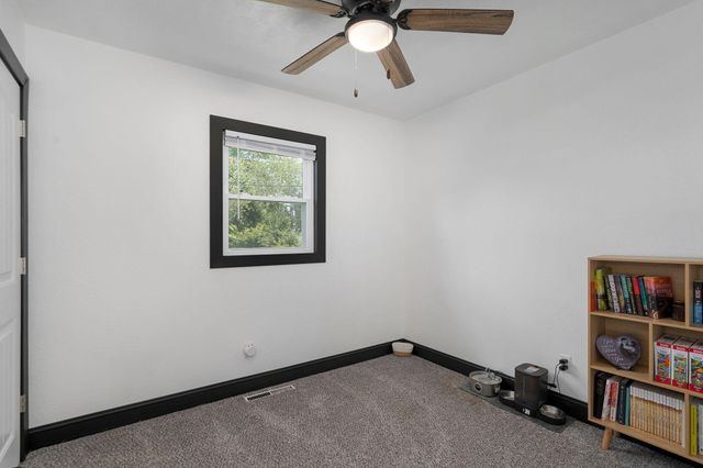 4030 W Collings Street, Springfield, MO 65803