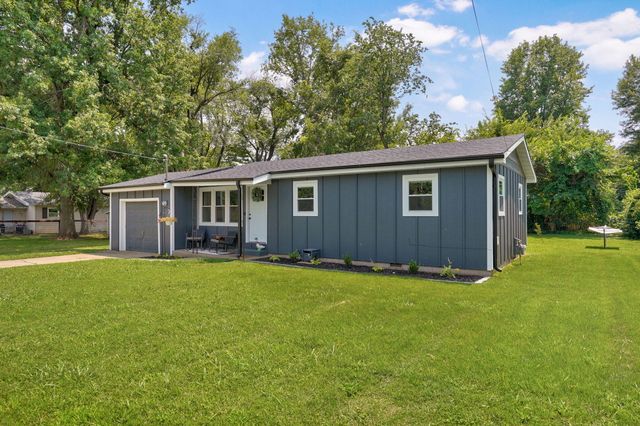 4030 W Collings Street, Springfield, MO 65803