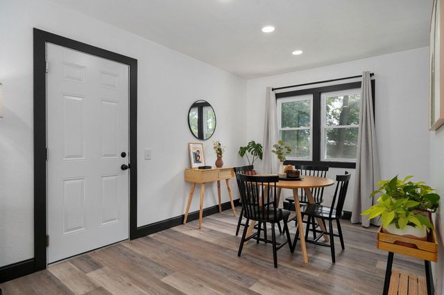 4030 W Collings Street, Springfield, MO 65803