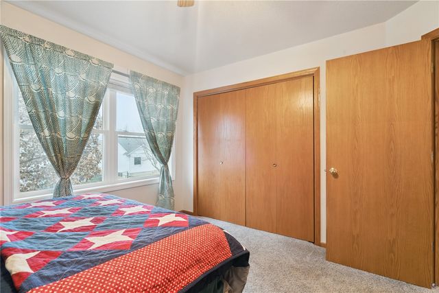 3000 Primrose St, Marion, IA 52302