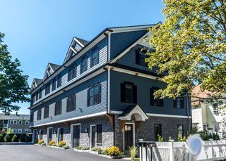 59 Cherry Street 1, Waltham, MA 02543