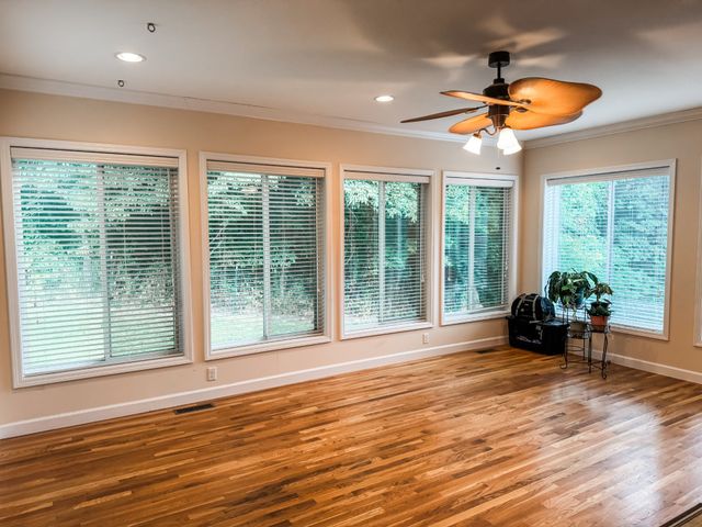 1323 Buckingham Pl, Cookeville, TN 38501