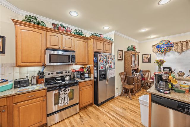 1323 Buckingham Pl, Cookeville, TN 38501