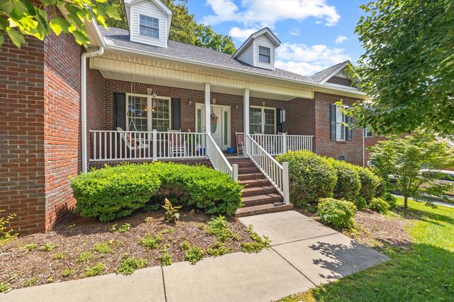 1323 Buckingham Pl, Cookeville, TN 38501