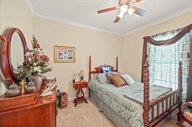 1323 Buckingham Pl, Cookeville, TN 38501