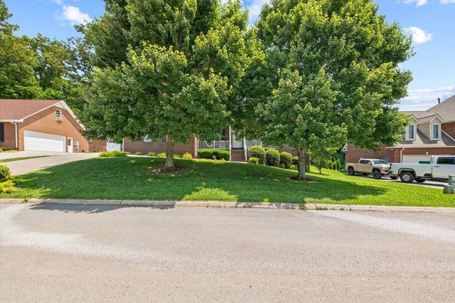 1323 Buckingham Pl, Cookeville, TN 38501