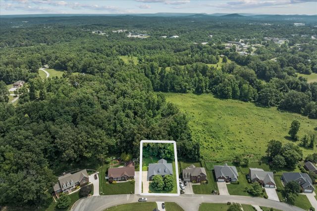 1323 Buckingham Pl, Cookeville, TN 38501