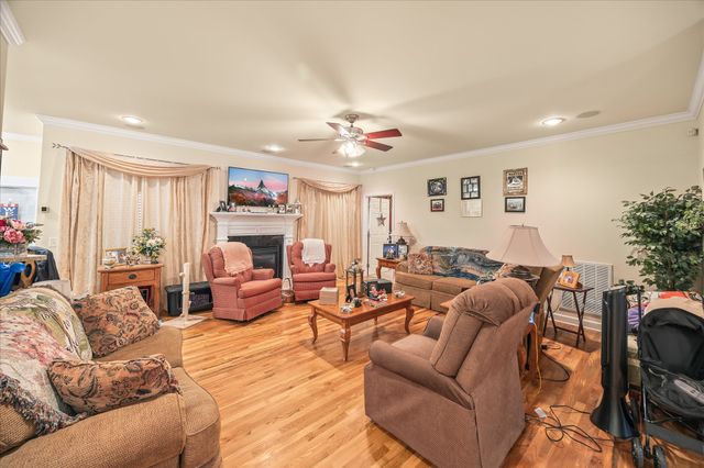 1323 Buckingham Pl, Cookeville, TN 38501