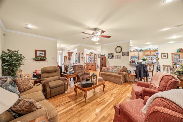 1323 Buckingham Pl, Cookeville, TN 38501