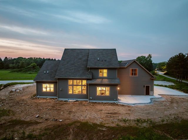 N67W27067 Fanad DRIVE, Lisbon, WI 53089