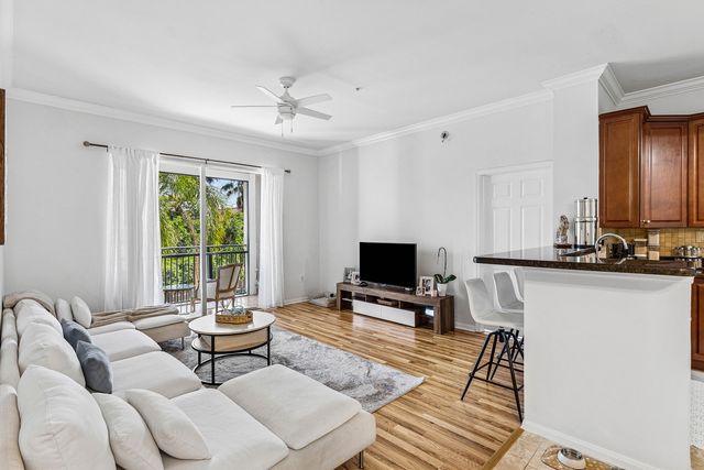 11770 St Andrews Place 304, Wellington, FL 33414