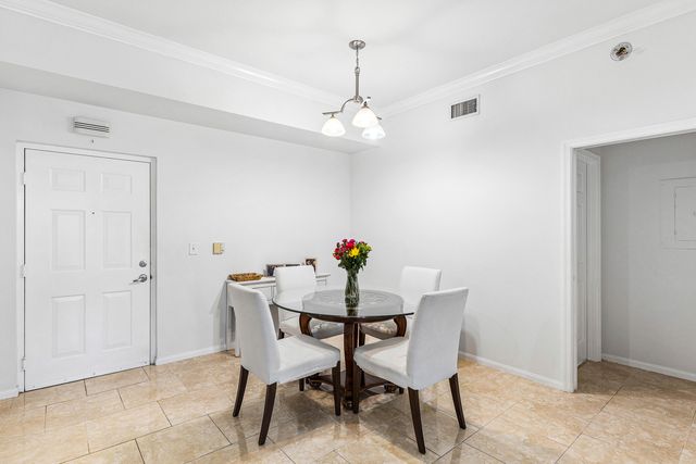 11770 St Andrews Place 304, Wellington, FL 33414