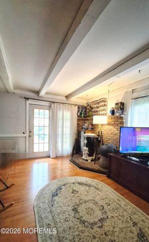 98 New Monmouth Road, Middletown, NJ 07748