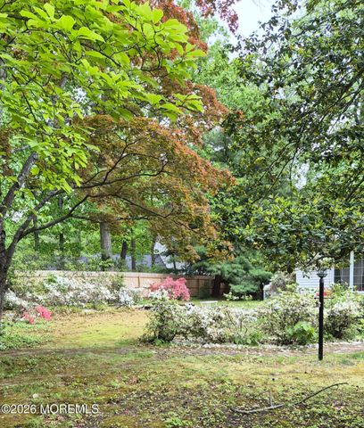 98 New Monmouth Road, Middletown, NJ 07748