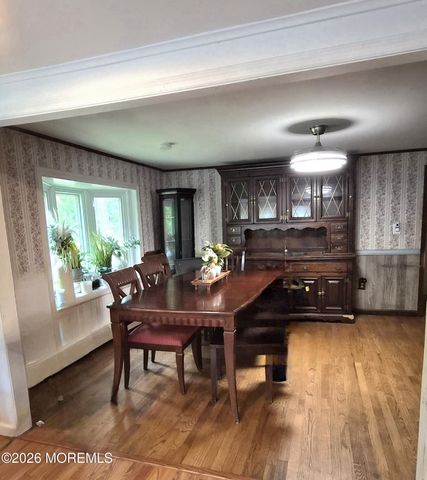 98 New Monmouth Road, Middletown, NJ 07748
