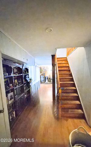 98 New Monmouth Road, Middletown, NJ 07748