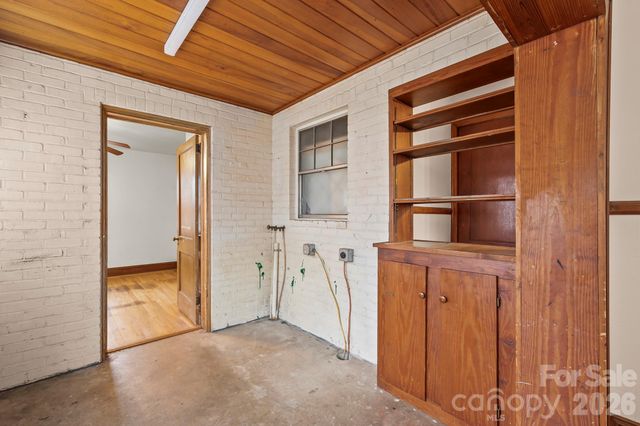 1001 W Clemmonsville Road, Winston Salem, NC 27127