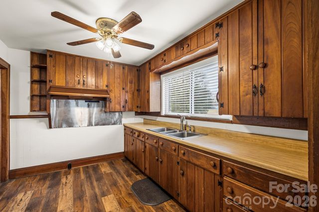 1001 W Clemmonsville Road, Winston Salem, NC 27127