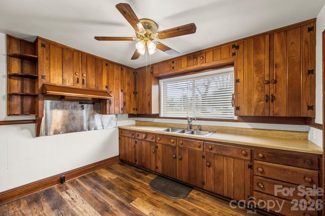 1001 W Clemmonsville Road, Winston Salem, NC 27127