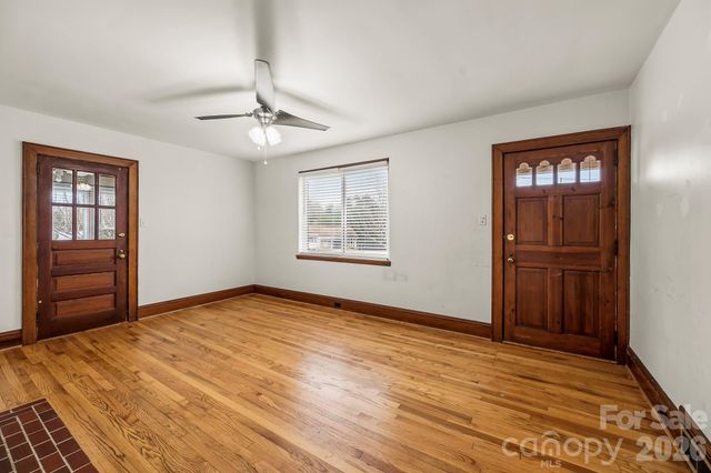 1001 W Clemmonsville Road, Winston Salem, NC 27127