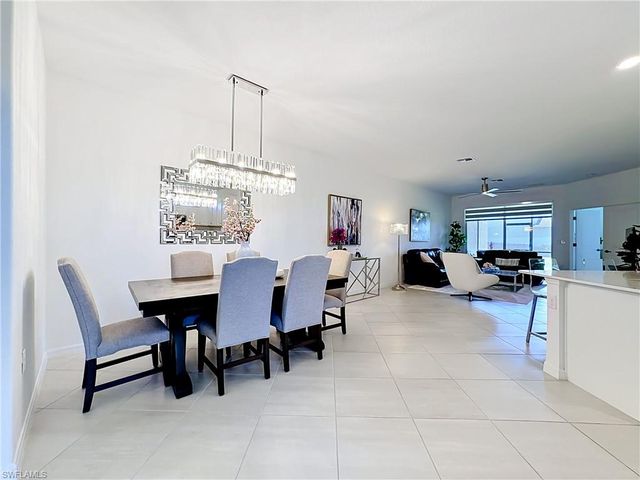 2558 Vine AVE, Naples, FL 34120
