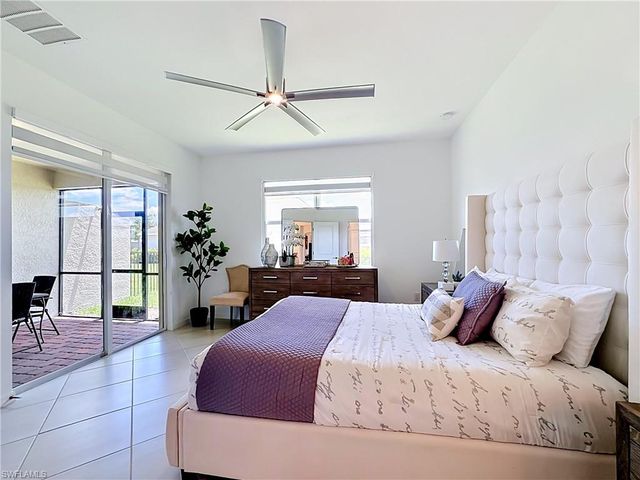 2558 Vine AVE, Naples, FL 34120