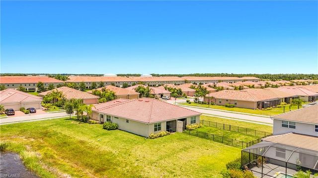 2558 Vine AVE, Naples, FL 34120