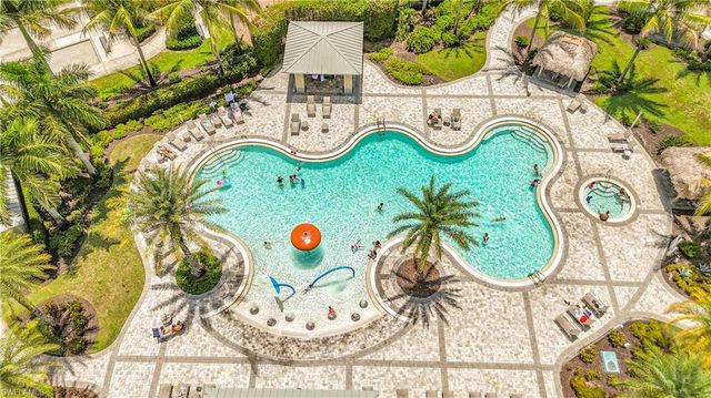 2558 Vine AVE, Naples, FL 34120