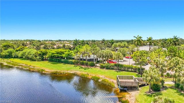 2558 Vine AVE, Naples, FL 34120