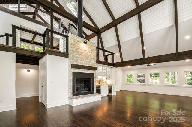 50 Turkey Trot Lane, Burnsville, NC 28714