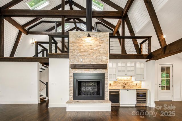 50 Turkey Trot Lane, Burnsville, NC 28714