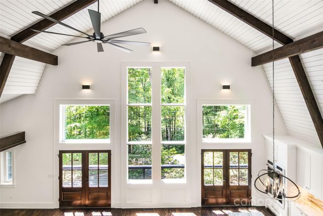 50 Turkey Trot Lane, Burnsville, NC 28714