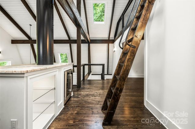 50 Turkey Trot Lane, Burnsville, NC 28714