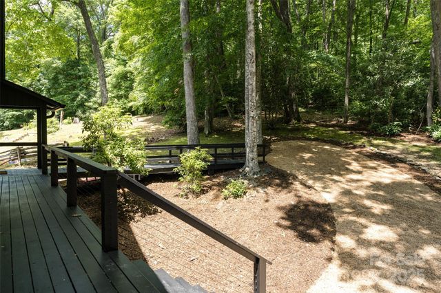 50 Turkey Trot Lane, Burnsville, NC 28714